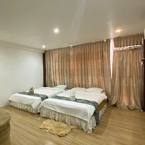 3* Resort Palm Rise